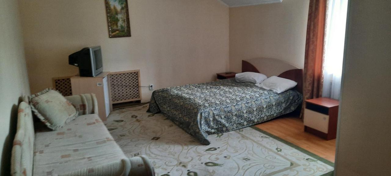 Hotel Nurlytau โบโรโวเย ภายนอก รูปภาพ
