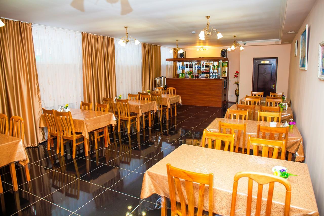 Hotel Nurlytau โบโรโวเย ภายนอก รูปภาพ