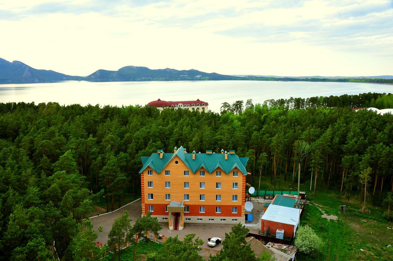 Hotel Nurlytau โบโรโวเย ภายนอก รูปภาพ